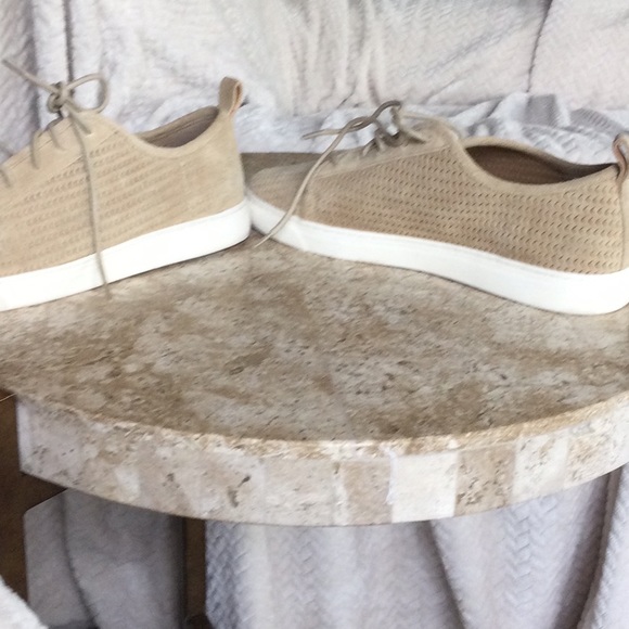 Lucky Brand suede sneakers - Picture 3 of 6